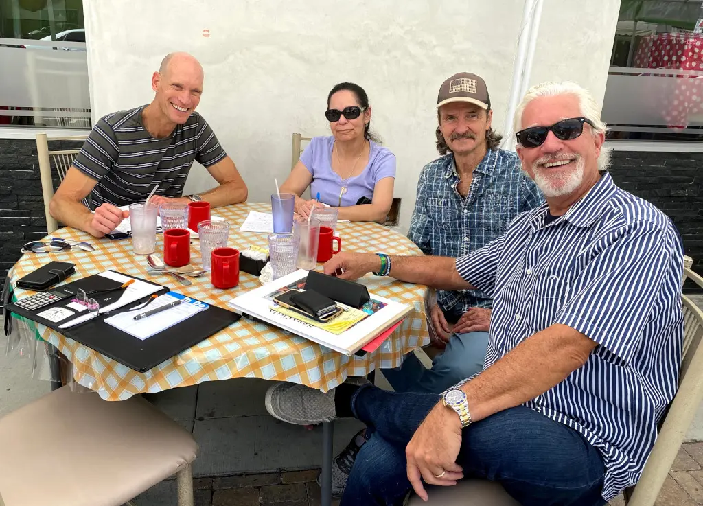 Ed Kelly Lever Up Now Insurance Coaching Program Group Picture